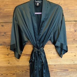 Victoria’s Secret XS Black “Satin” Robe